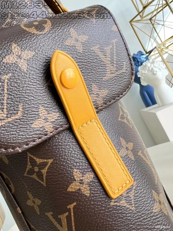 WIS MM-38*44*12.5CM Christopher Backpack Louis Vuitton 1202